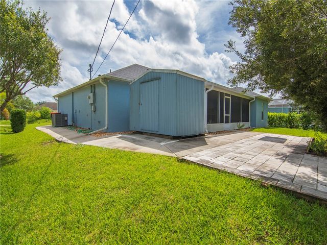 8335 105th Avenue, Vero Beach, FL 32967