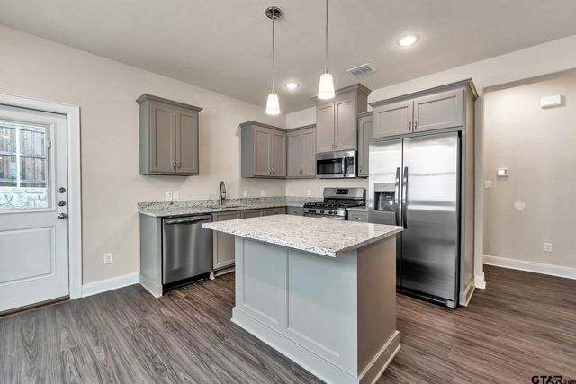 4418 MacNab Dr, Tyler, TX 75707