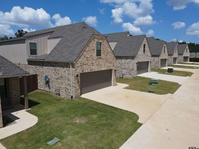 4418 MacNab Dr, Tyler, TX 75707