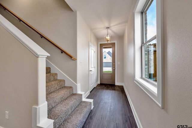 4418 MacNab Dr, Tyler, TX 75707