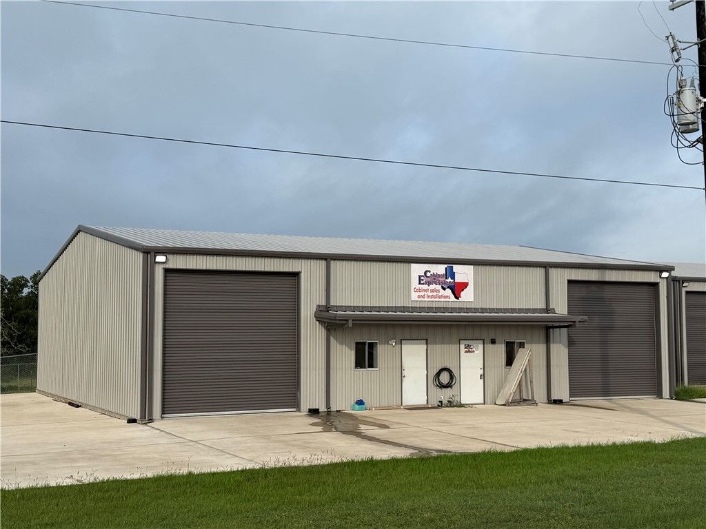 24468 Tx-6 3, College Station, TX 77868 — exterior