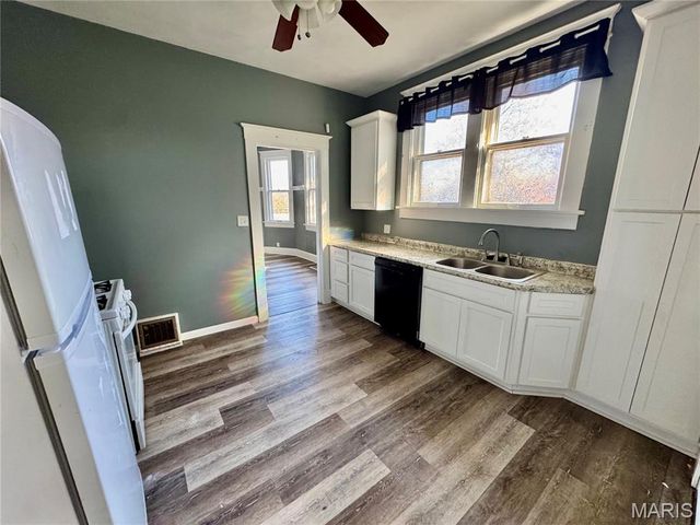 316 W F Street, Belleville, IL 62220