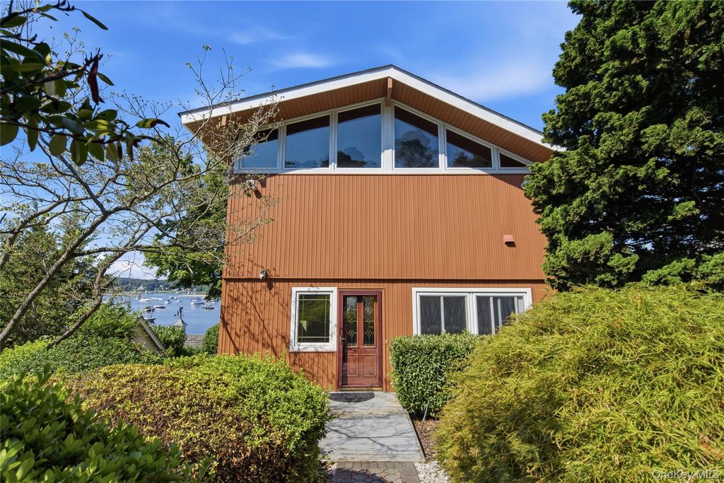 85 Bayview Avenue, Northport, NY 11768