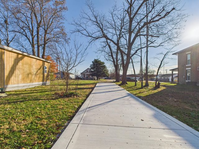 523 Pine Street, Cabool, MO 65689