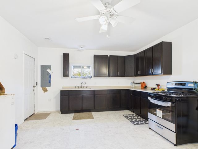 523 Pine Street, Cabool, MO 65689