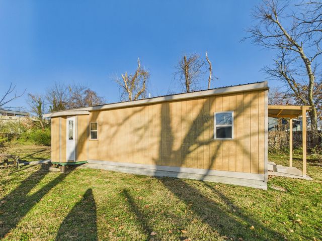 523 Pine Street, Cabool, MO 65689