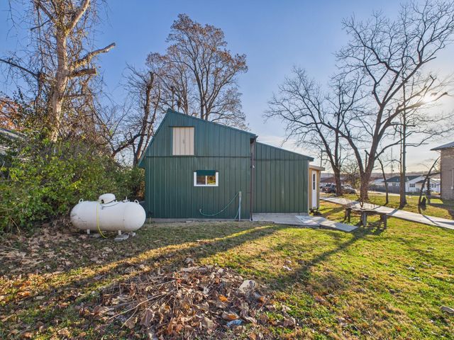 523 Pine Street, Cabool, MO 65689