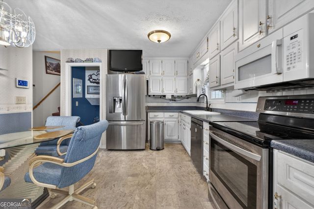 385 Charlotte Boulevard, Stockbridge, GA 30281