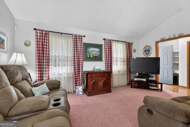 385 Charlotte Boulevard, Stockbridge, GA 30281