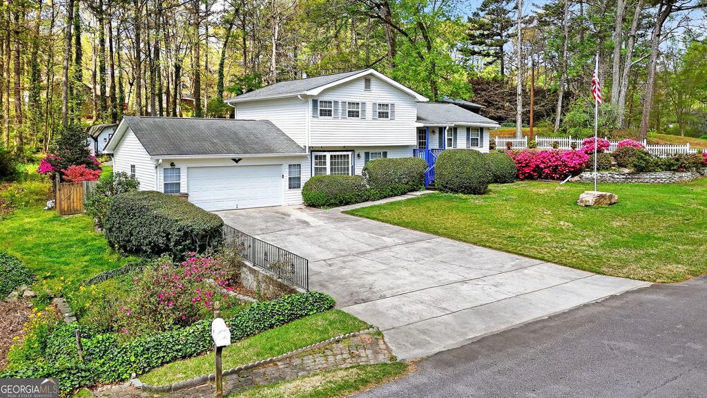 385 Charlotte Boulevard, Stockbridge, GA 30281