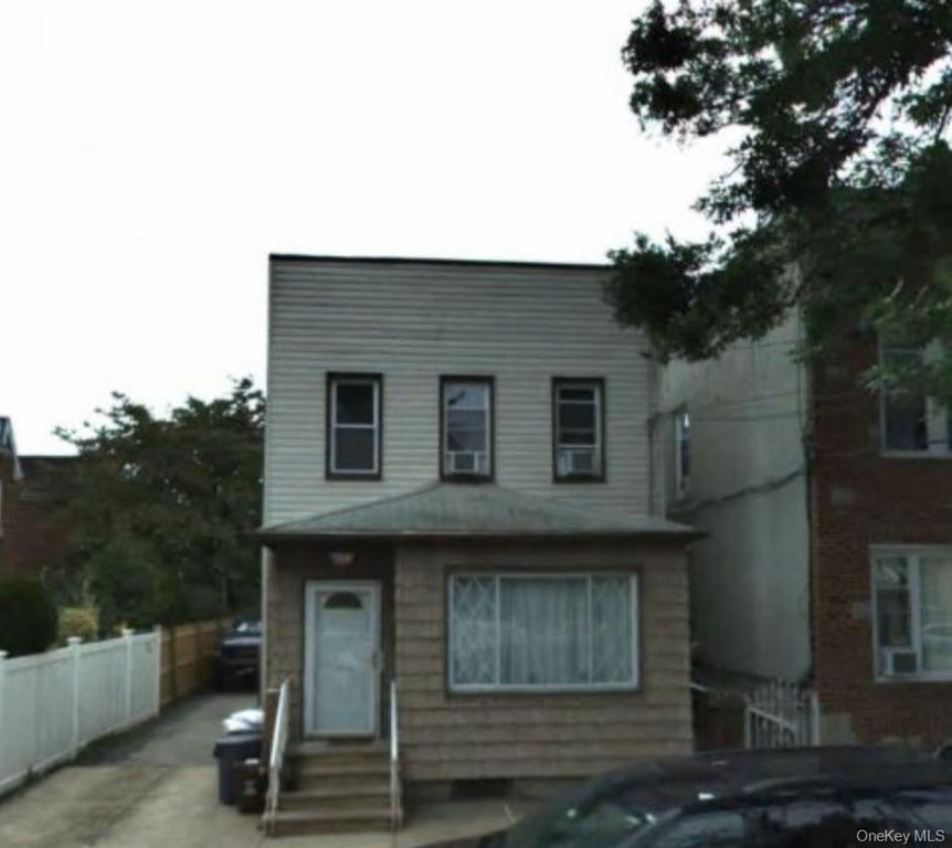 7028 73rd Street, Glendale, NY 11385