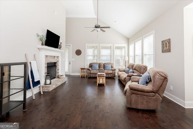 113 Barnyard Way, Perry, GA 31069