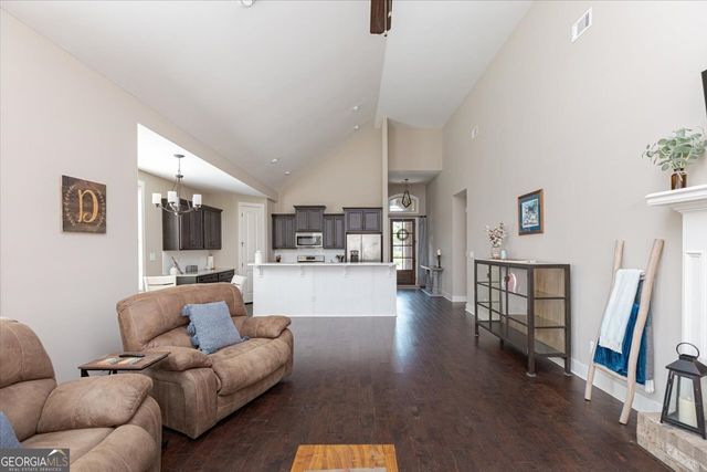 113 Barnyard Way, Perry, GA 31069