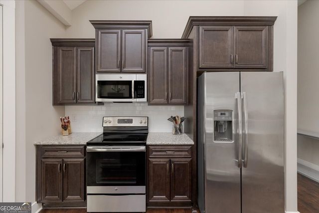 113 Barnyard Way, Perry, GA 31069