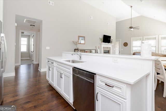 113 Barnyard Way, Perry, GA 31069