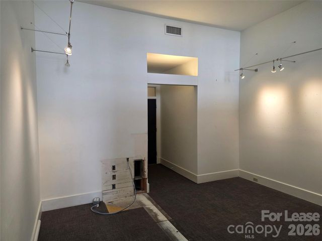 60 Biltmore Avenue, Asheville, NC 28801
