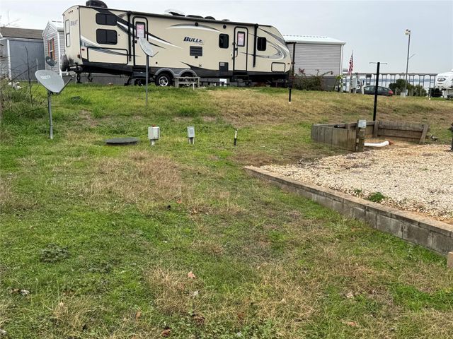 461 Lagoon Drive, Point Blank, TX 77364