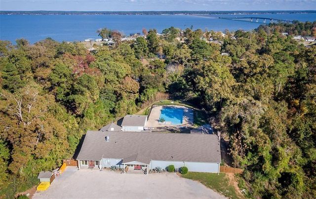 461 Lagoon Drive, Point Blank, TX 77364