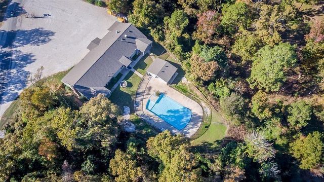 461 Lagoon Drive, Point Blank, TX 77364