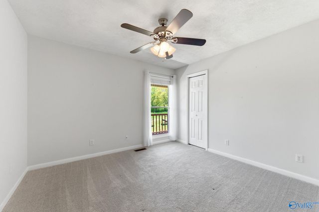 1094 Perkins Wood Road, Hartselle, AL 35640