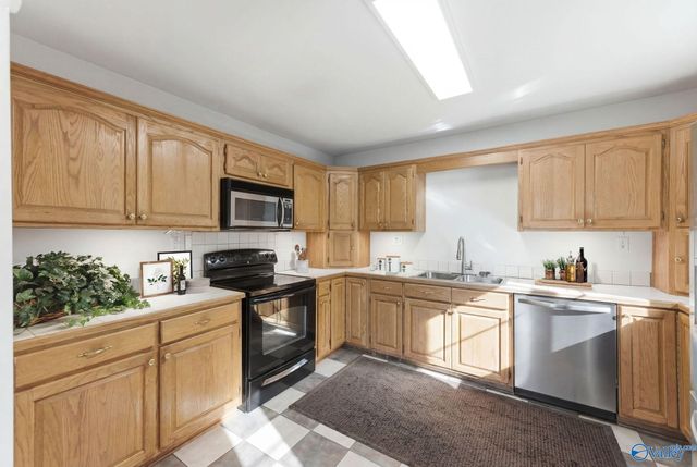 1094 Perkins Wood Road, Hartselle, AL 35640