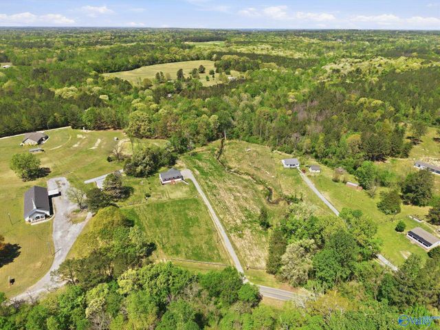 1094 Perkins Wood Road, Hartselle, AL 35640