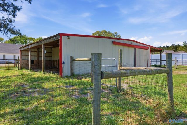 1094 Perkins Wood Road, Hartselle, AL 35640