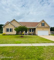 120 Laurel Woods Boulevard, Currituck, NC 27929