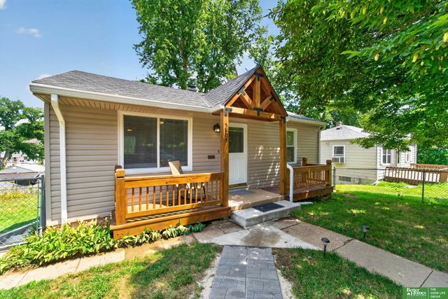 5805 N 36th Street, Omaha, NE 68111