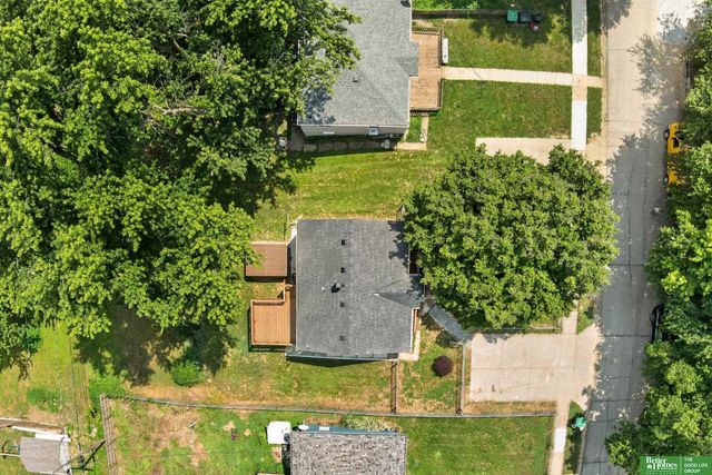 5805 N 36th Street, Omaha, NE 68111