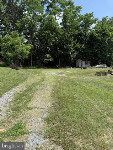 9410 TOMSTOWN ROAD, Waynesboro, PA 17268