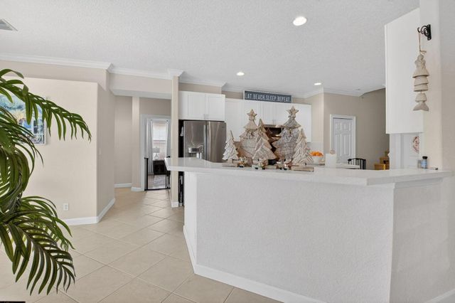 7209 Serrano Terrace, Delray Beach, FL 33446