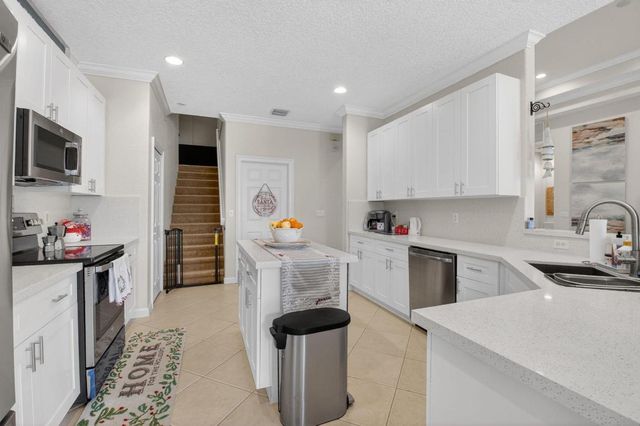 7209 Serrano Terrace, Delray Beach, FL 33446