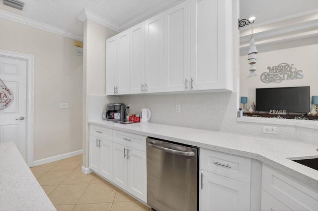 7209 Serrano Terrace, Delray Beach, FL 33446