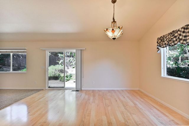 735 Live Oak Dr, Angels Camp, CA 95222