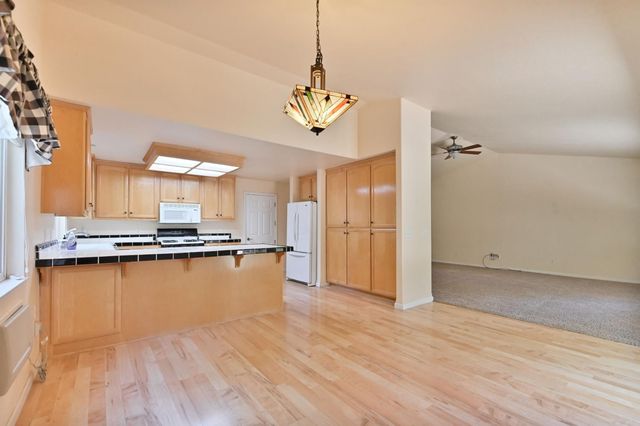 735 Live Oak Dr, Angels Camp, CA 95222