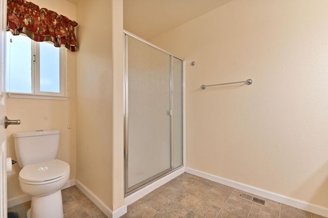 735 Live Oak Dr, Angels Camp, CA 95222