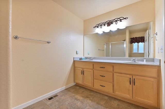 735 Live Oak Dr, Angels Camp, CA 95222