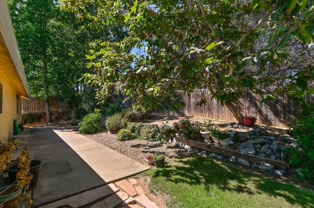 735 Live Oak Dr, Angels Camp, CA 95222