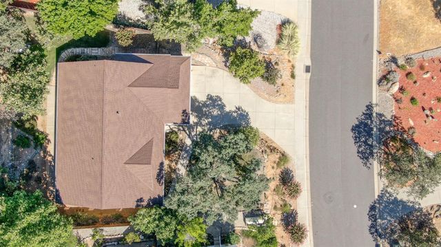 735 Live Oak Dr, Angels Camp, CA 95222
