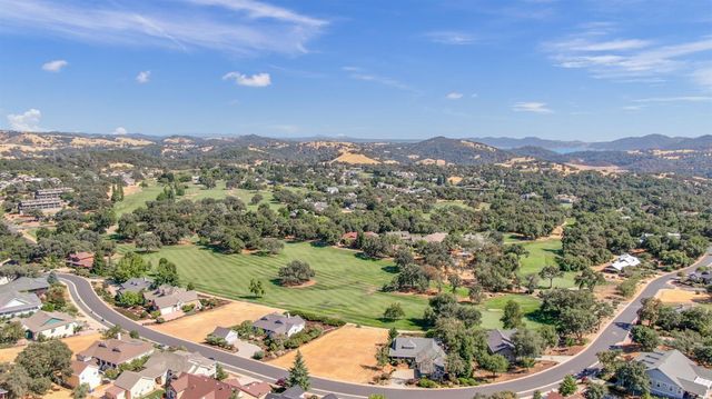 735 Live Oak Dr, Angels Camp, CA 95222