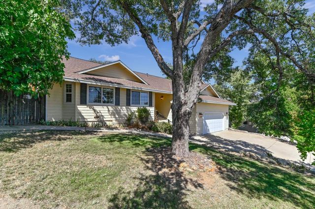 735 Live Oak Dr, Angels Camp, CA 95222