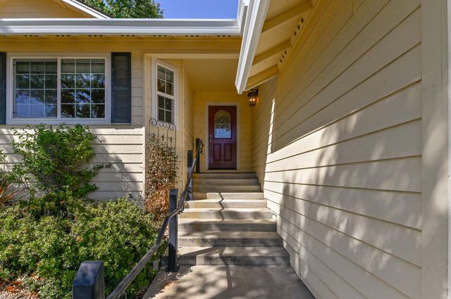 735 Live Oak Dr, Angels Camp, CA 95222