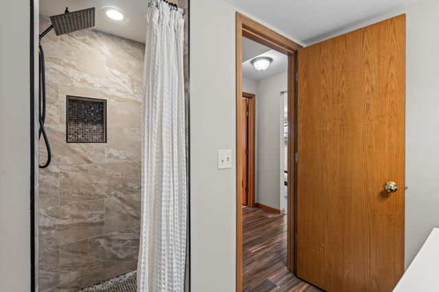 5593 Upper 183rd Street W, Farmington, MN 55024