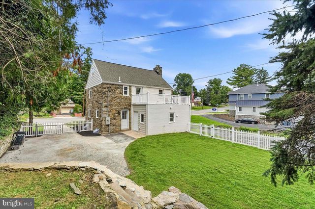 125 S SPROUL RD, Broomall, PA 19008