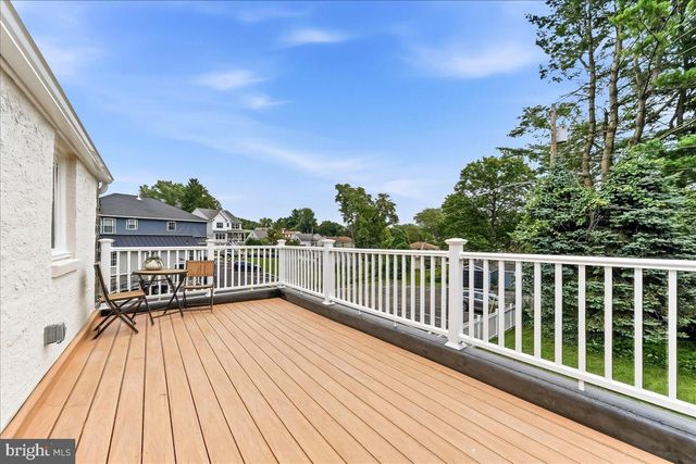 125 S SPROUL RD, Broomall, PA 19008
