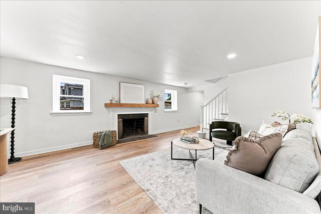 125 S SPROUL RD, Broomall, PA 19008