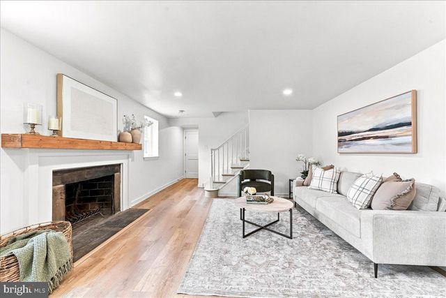 125 S SPROUL RD, Broomall, PA 19008