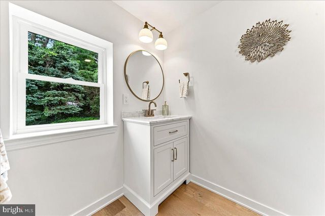 125 S SPROUL RD, Broomall, PA 19008