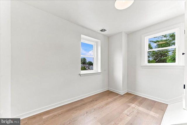 125 S SPROUL RD, Broomall, PA 19008